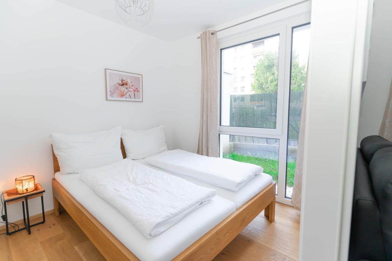 Modern Apartment With Tiny Garden Near City Center Bécs Kültér fotó