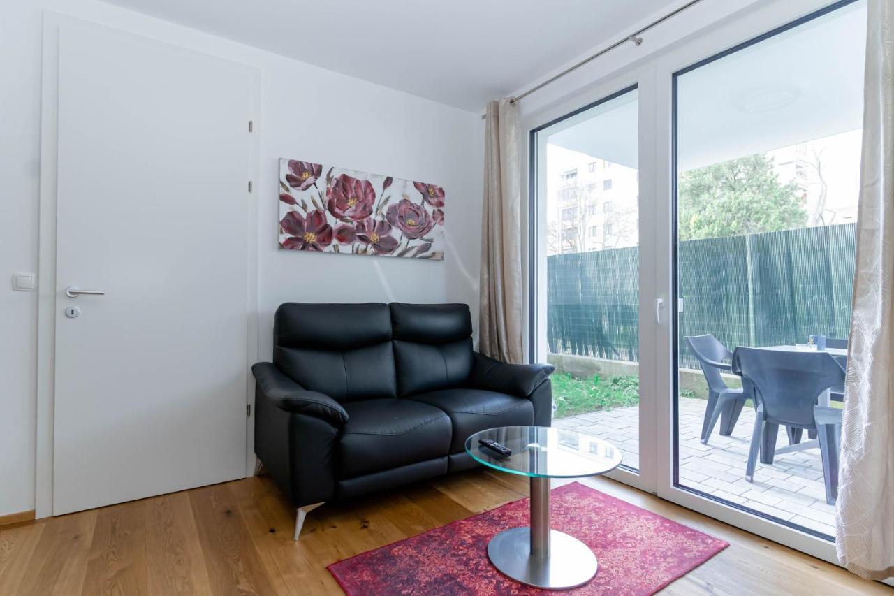 Modern Apartment With Tiny Garden Near City Center Bécs Kültér fotó